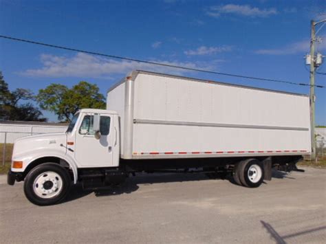 24 Box Cargo Truck International 4700 Mega Liftgate Super Low