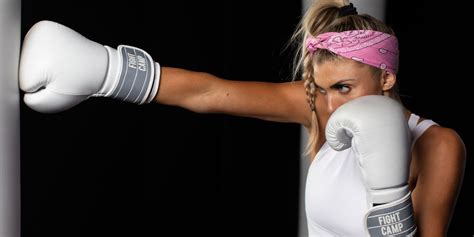 3-Round Heavy Bag Boxing Workout For Beginners