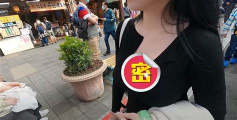 無罩英文老師又來了！穿緊身裙「逛年貨大街」旁邊全是人最後還藏彩蛋 娛樂星聞