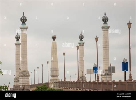 Springfield Memorial Bridge Hi Res Stock Photography And Images Alamy