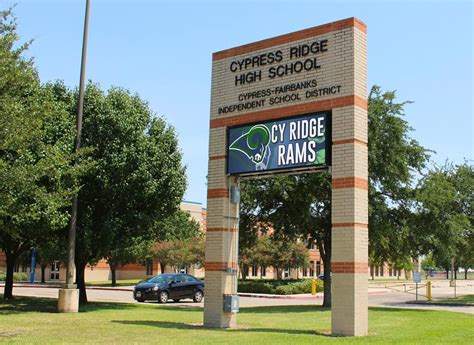 Cypress Ridge High School - LED Partners Digital Displays