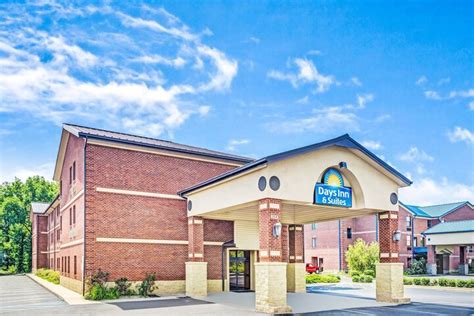 Days Inn & Suites by Wyndham Jeffersonville IN Jeffersonville ...