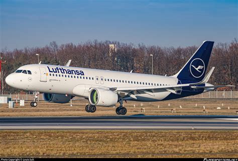 D Ainu Lufthansa Airbus A N Photo By Louis Sult Id