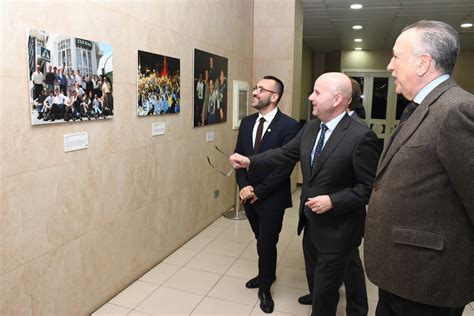 El Villarreal CF repassa en una exposició fotogràfica els seus 20 anys