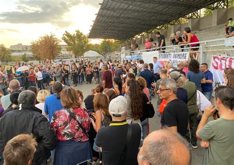 Modena In Centinaia Alla Manifestazione Pacifica Contro Il Green Pass