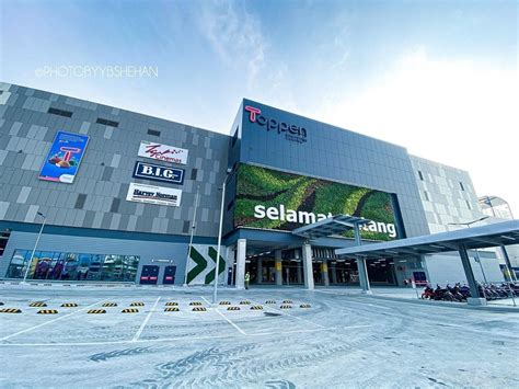 Toppen Shopping Centre In Jb Is An Open Concept Mall With An Integrated