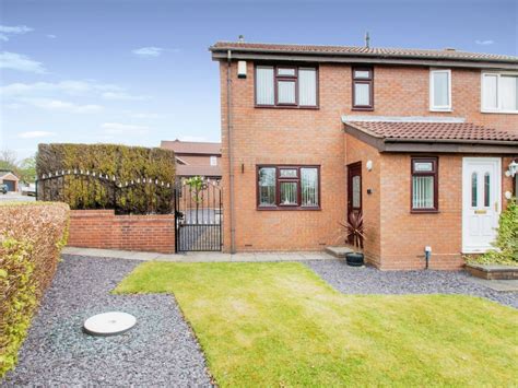 3 Bed Semi Detached House For Sale In Broadcroft Drive Tingley