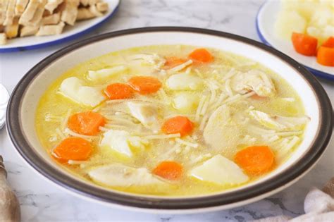 Sopa De Pollo La Receta Más Reconfortante De La Abuela