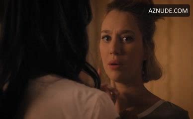 Elisabeth Rohm Yara Martinez Lesbian Scene In Jane The Virgin AZNude