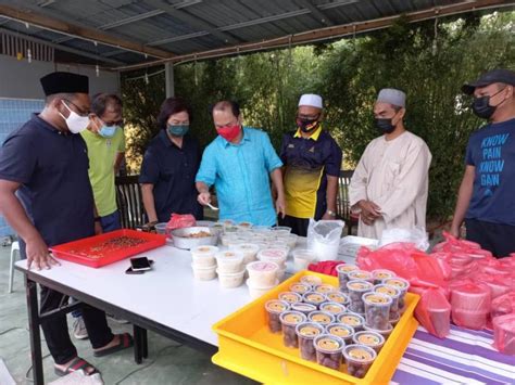 550 Warga DUN Sungai Pelek Dapat Baucar Beli Belah Sempena Aidilfitri