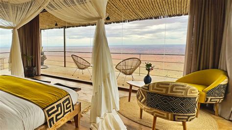 Luxury Suite In An Immersive Wilderness Lions Bluff Lodge