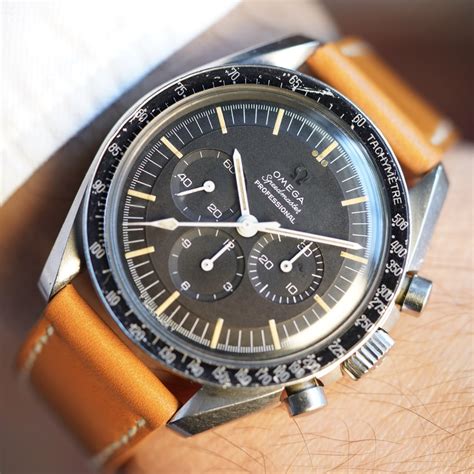 Omega Speedmaster Professional Reference 105.012-65 — Wind Vintage