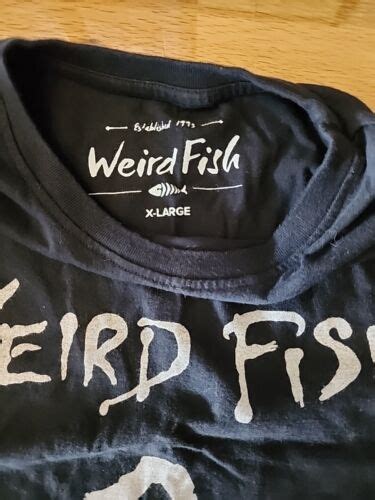 Weird Fish Short Sleeved T Shirt Xl Carp Side Of The Moon Ebay