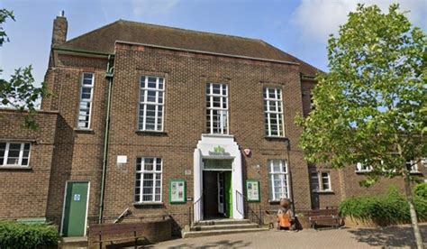 Library Workers Vote To Go On Strike South London News