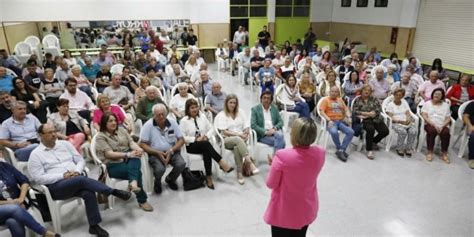 Noelia Arroyo Se Compromete A La Apertura De Un Cuartel En La Aljorra Y