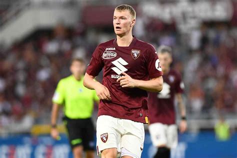 Torino Inter Infortunio Al Crociato Stagione Finita