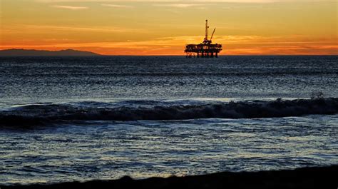 California Oil Spill Renews Calls To Ban Offshore Drilling The Capitalist