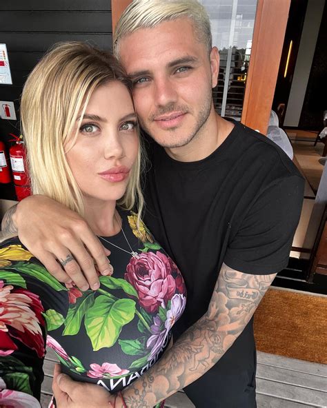 Wanda Nara Appears To Lets Fans Vote On Her Future With Mauro Icardi In