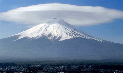 Lenticular Clouds Fuji