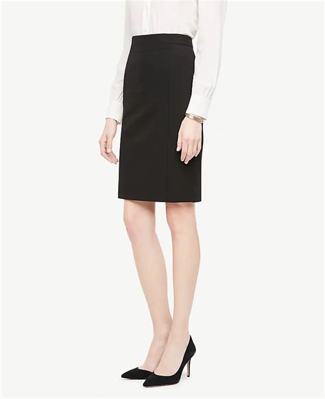 The Seamed Pencil Skirt In Seasonless Stretch