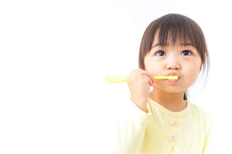 子どもの虫歯は何歳から？初期症状となりやすい子の特徴、防ぐ方法