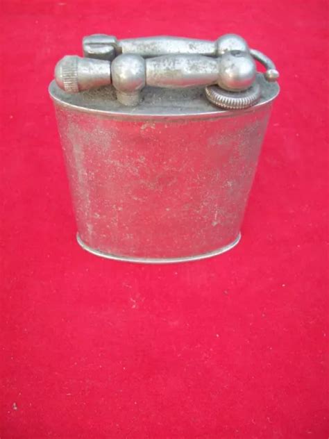 Ancien Briquet De Table A Essence Avec Vignette De Taxe Eur