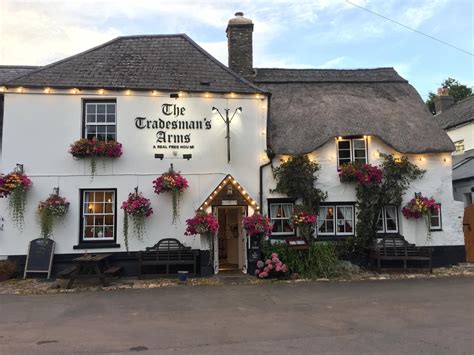 The Tradesmans Arms Kingsbridge Devon England Uk Pub Inn Travel