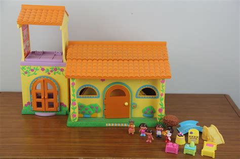 Vintage Dora The Explorer Talking House Play Set Figures Furniture Lot