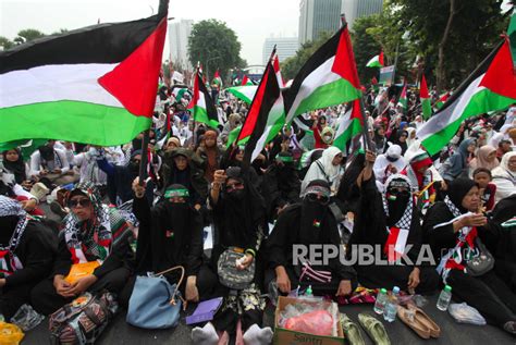 Ratusan Orang Gelar Aksi Munajat Kemerdekaan Palestina Republika Online