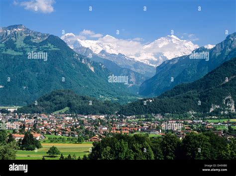 Interlaken Berner Oberland Schweiz Stockfotografie Alamy