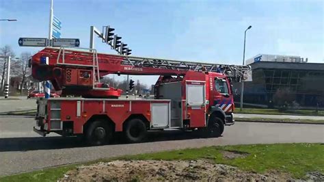 Brandweer Politie En Ambulances Met Spoed Naar Een Reanimatie Bij Een