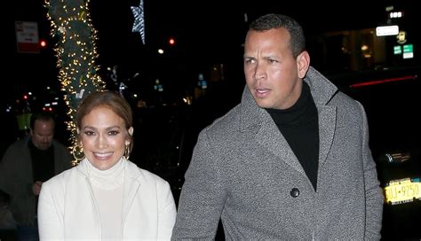 Jennifer Lopez And Alex Rodriguez Hold Hands On Nyc Date Night Alex