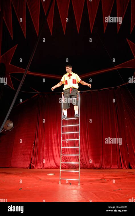 Strong Man Circus Hi Res Stock Photography And Images Alamy