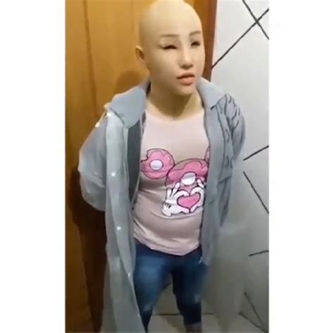 Brazilian Gang Leader Dresses Up As His Daughter In Failed Prison