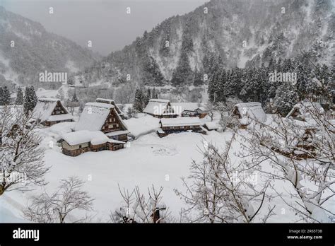 Japan gokayama snow hi-res stock photography and images - Alamy