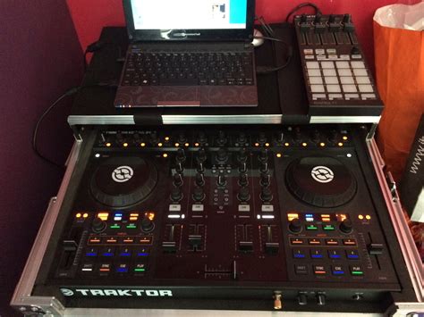 Native Instruments Traktor Kontrol S4 mk2 image (#910583) - Audiofanzine