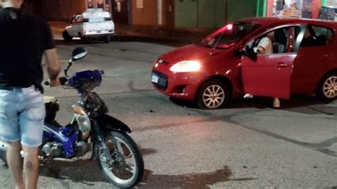 Motociclista Sufri Heridas Luego De Colisionar Contra Un Veh Culo