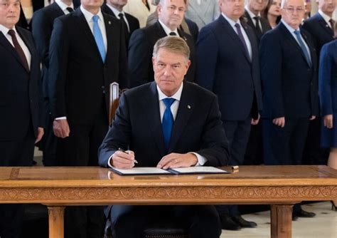 Se dau 400 de euro de persoană Klaus Iohannis tocmai a semnat decretul