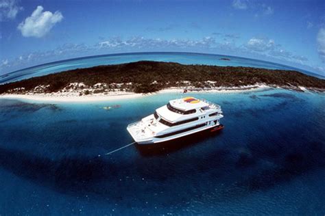 Aqua Cat, Bahamas - LiveAboard.com