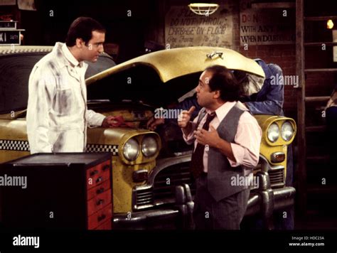 TAXI, Andy Kaufman, Danny DeVito, 1978-83 Stock Photo - Alamy