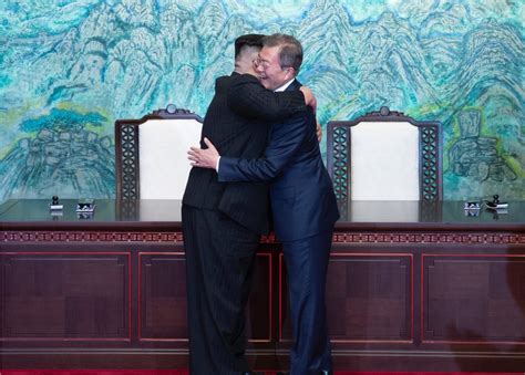 Kim Jong Un And Moon Jae In Hug During Inter Korean Summit 2018