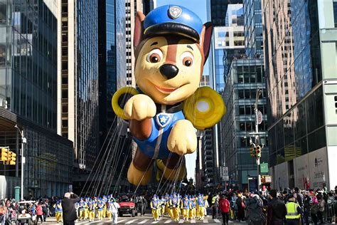 Macys Thanksgiving Day Parade 2024 Time How To Watch Performers