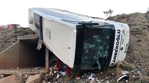 Erzurum Son Dak Ka Haber Yolcu Otob S Arampole Devrildi Kazada L