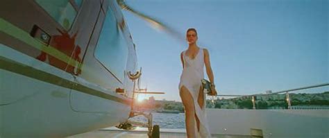 Naked Deepika Padukone In Race 2