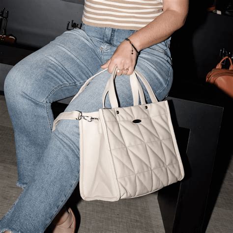 Bolsa Feminina Al A De M O Fashion Puffer Nude Chenson