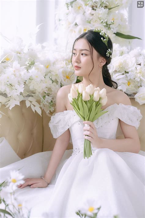 50 TƯ THẾ TẠO DÁNG CHỤP ẢNH CƯỚI STUDIO CHO CÔ DÂU Tony Wedding