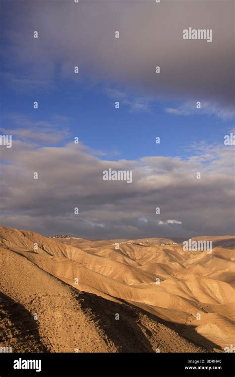 A view of the Judean Desert Stock Photo - Alamy