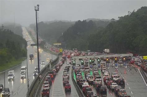 Sistema Anchieta Imigrantes Est Congestionado No Sentido Baixada