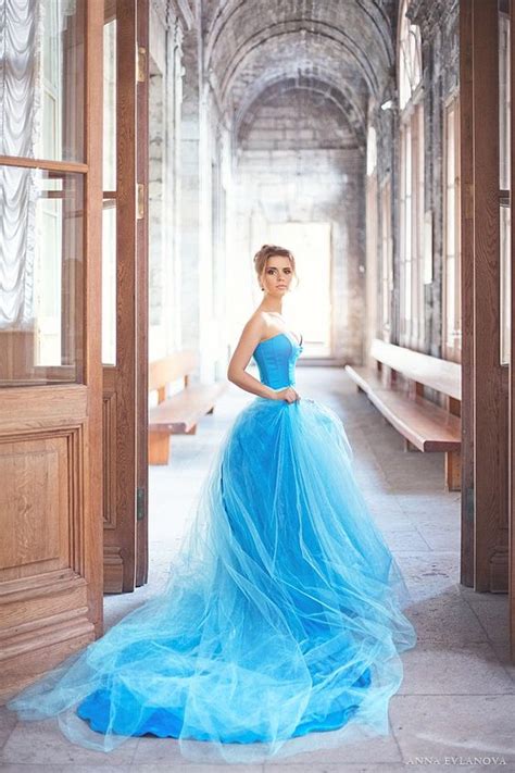 35 Trendy And Romantic Blue Wedding Gowns - Weddingomania