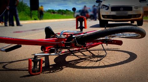 Metrô FM Juína 87 9 Acidente Entre Carro E Bicicleta Deixa